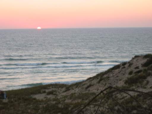 Wolkenloser Traum-Sonnenuntergang 